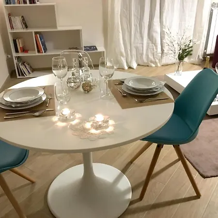 Modern 80 M² + Balcony Apartamento